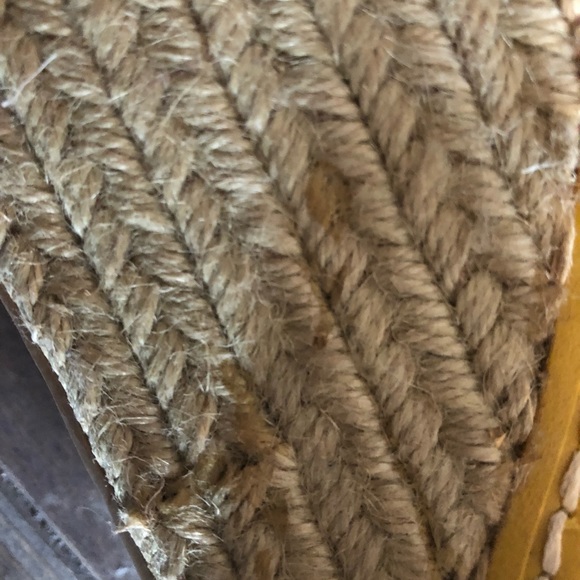 Yellow Wedges - Picture 4 of 5